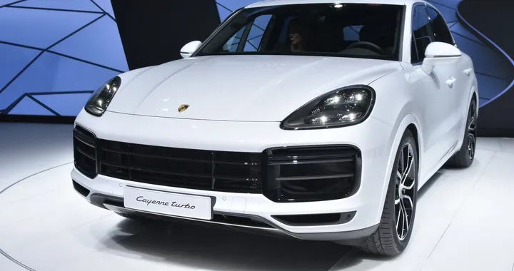 Nuova Porsche Cayenne: la terza generazione protagonista a Francoforte
