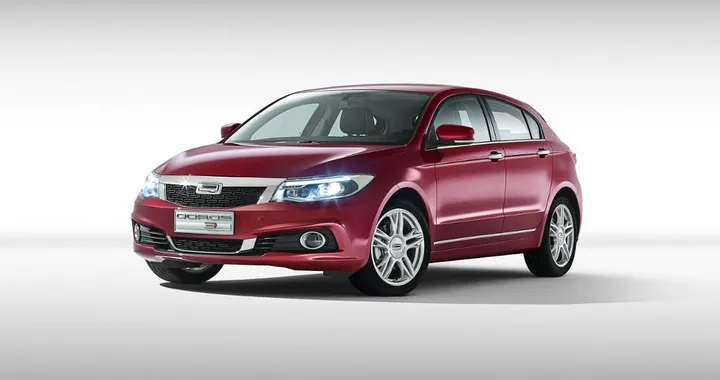 Qoros 3 Hatch: le immagini ufficiali