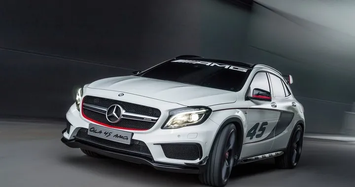 Mercedes GLA 45 AMG Concept: 360 CV a ruote alte