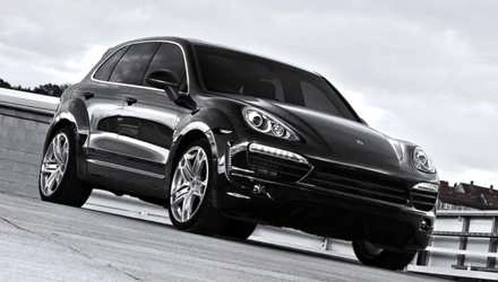 Porsche Cayenne Wide Track  by  Kahn Design
