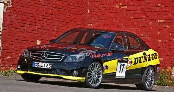 Da Wimmer RS la Mercedes C63 AMG Dunlop-Performance