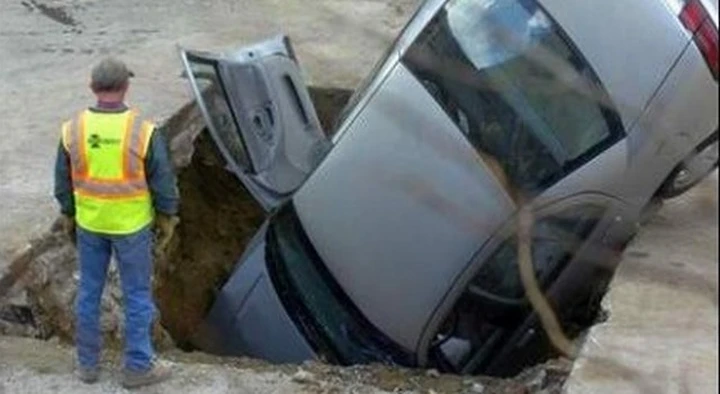 Incidenti causati da buche in strada, ecco come chiedere il risarcimento
