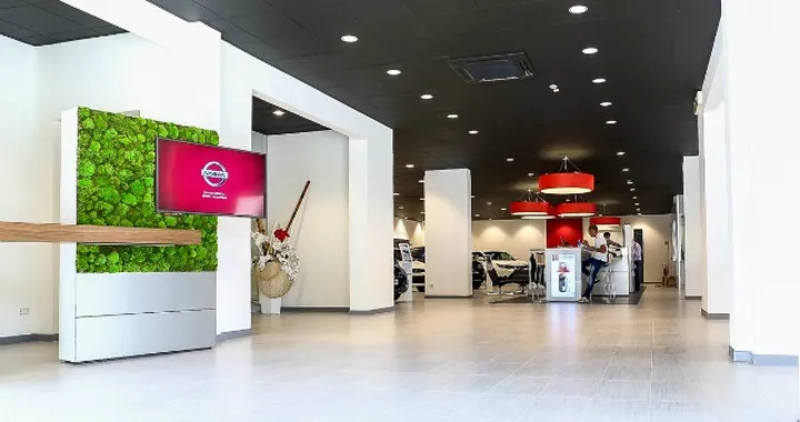 Nissan rivoluziona la concessionaria con 