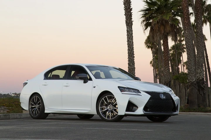 Lexus GS F: nuove immagini ufficiali
