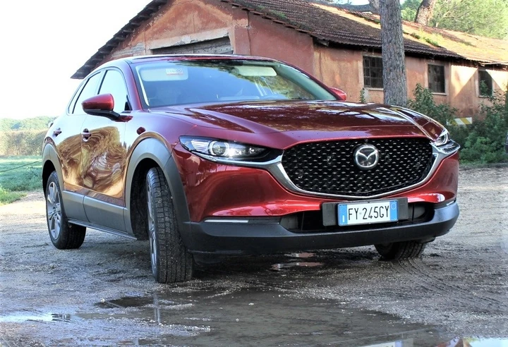 Mazda CX-30 2.0 mild hybrid: la prova su strada
