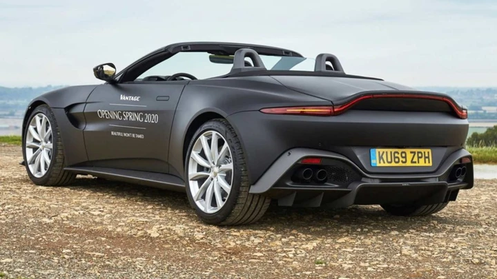 Aston Martin Vantage: ecco la Roadster