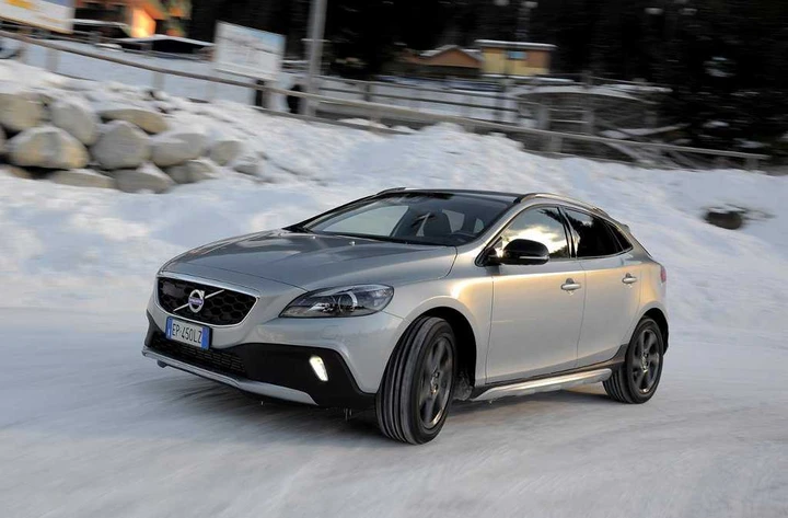 Volvo XC40: debutto rinviato per la baby crossover