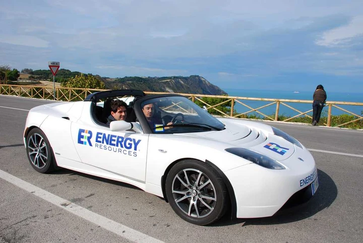 Tesla Roadster Signature Edition