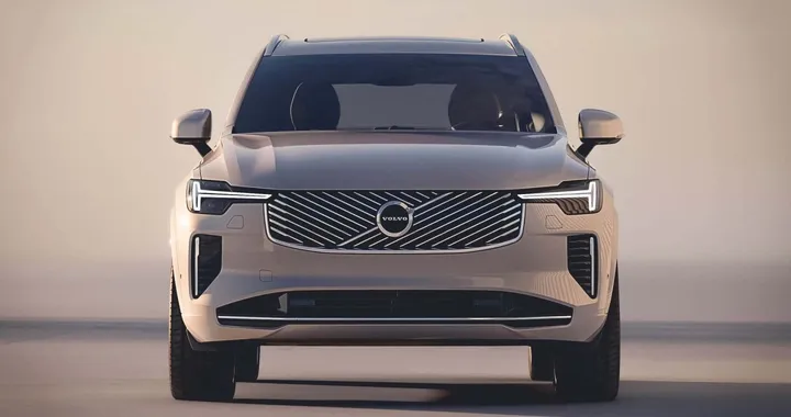 Volvo richiama oltre 450.000 veicoli per problemi alla telecamera