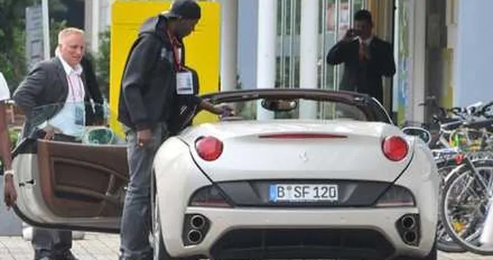 Usain Bolt sceglie la sua nuova auto: una Ferrari California