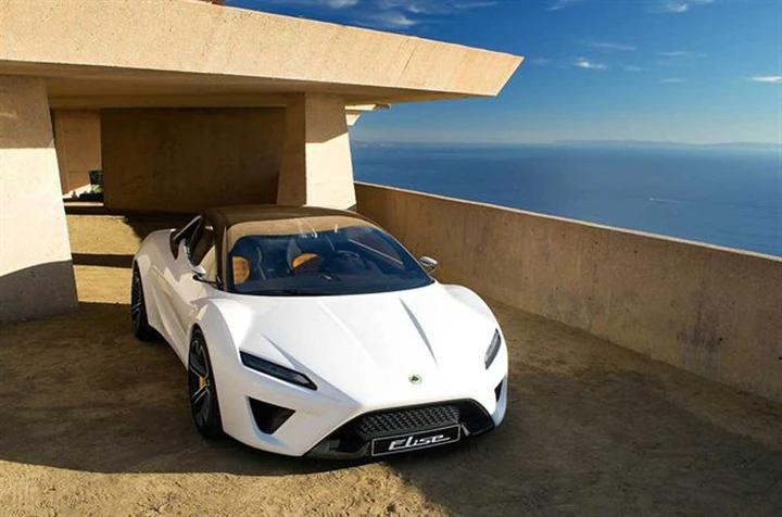 Lotus: nuove immagini del poker di sportive