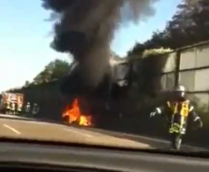 Ferrari FF, un esemplare va a fuoco in Germania