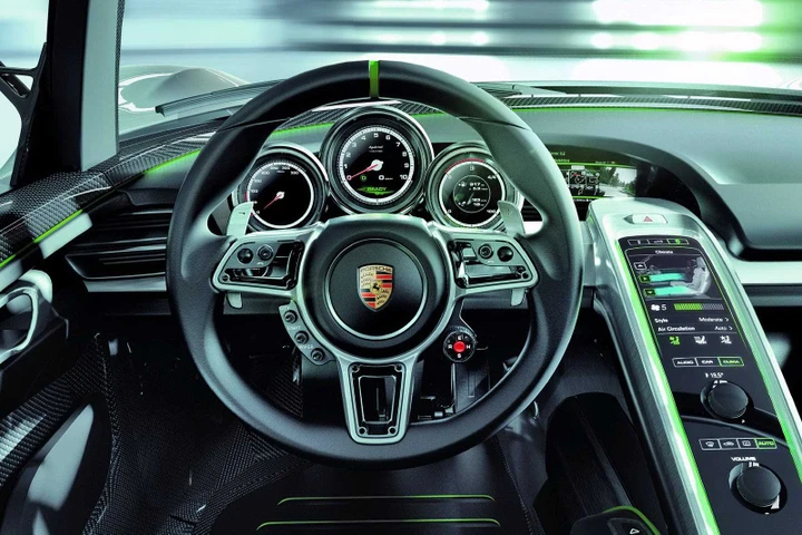 Porsche 918 Spyder: avrà un nuovo infotainment