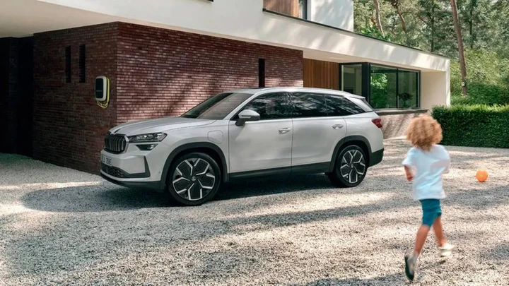 Batterie plug-in: lo studio ADAC svela chi perde capacità troppo presto