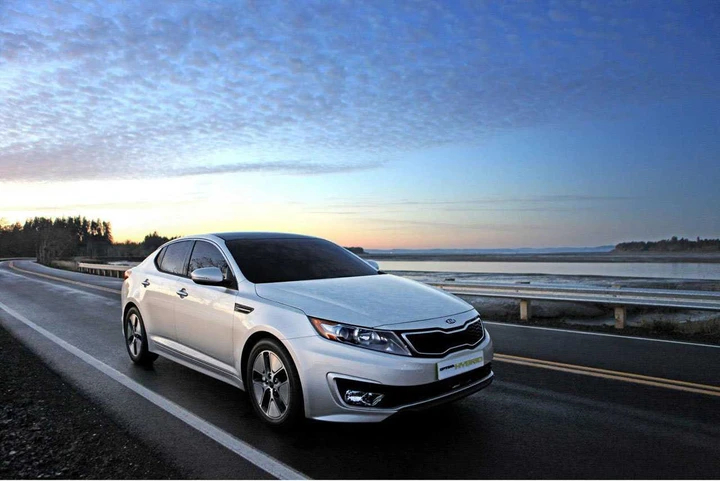 Salone di Los Angeles: debutta la Kia Optima Hybrid