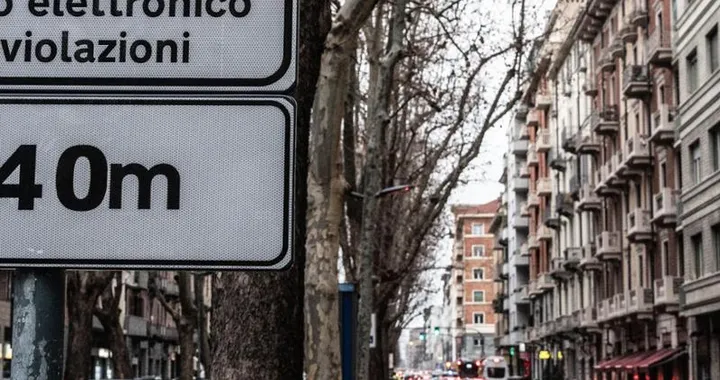 Torino compaiono nuove telecamere per le corsie preferenziali: i rischi