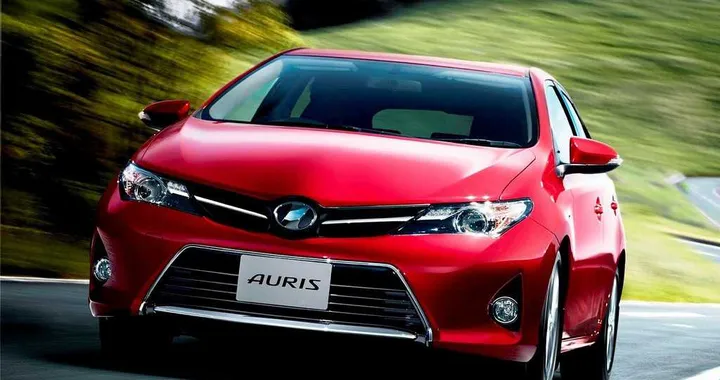 Nuova Toyota Auris al Salone di Parigi 2012