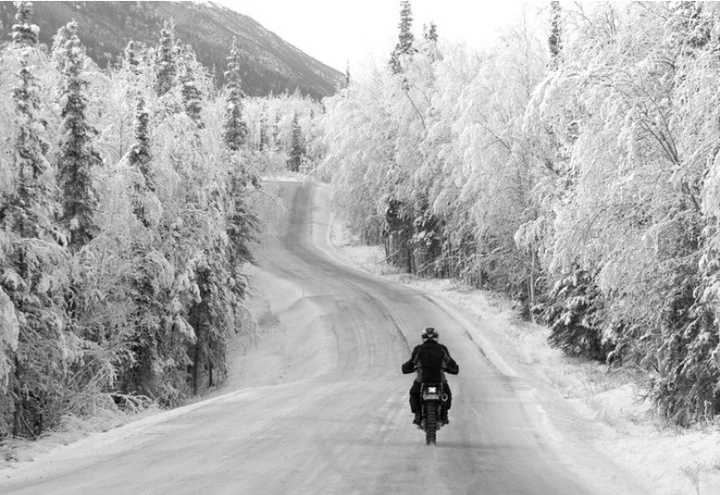 Viaggiare in moto in inverno: le 5 migliori mete in Italia