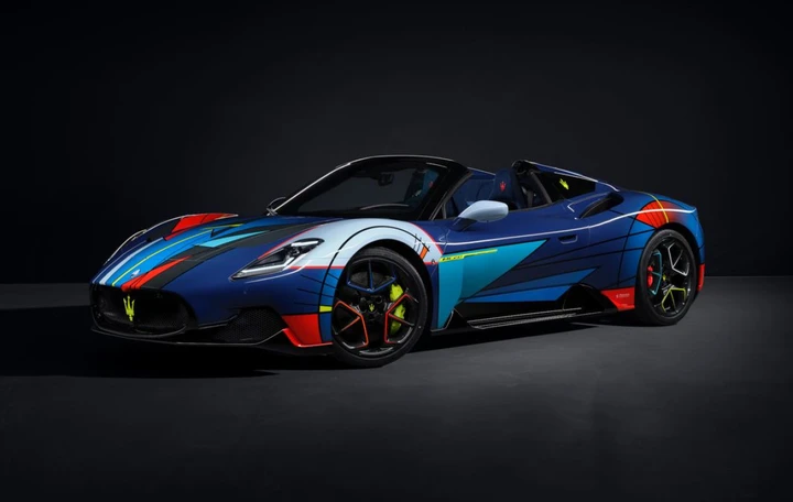 Maserati MC20 Cielo Opera d'Arte svela l'arte dell'iper-personalizzazione