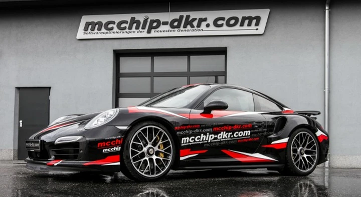 Porsche 911 Turbo S by Mcchip-DKR