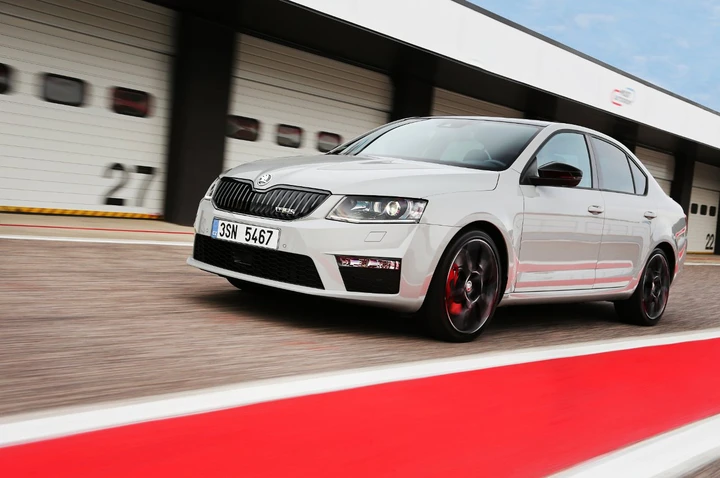 Skoda Octavia RS 230: nuove immagini ufficiali
