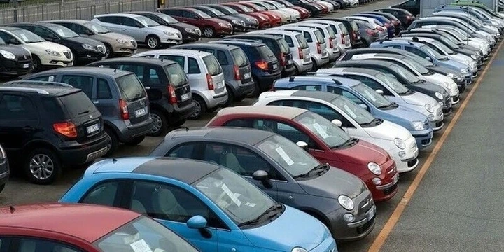 Mercato auto 2023: l'usato va di moda secondo ACI
