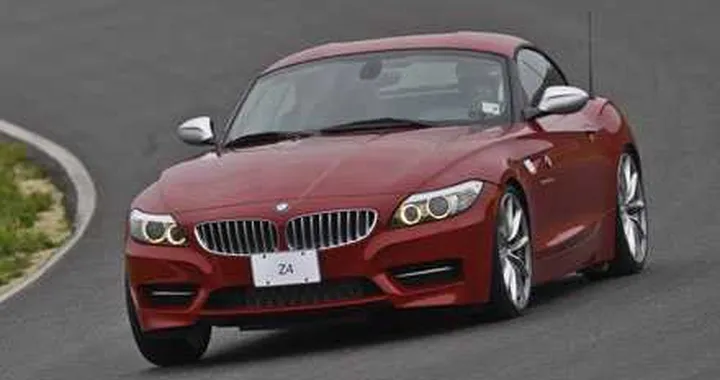 Bmw Z4 sDrive 28i is, debutta il 4 cilindri turbo