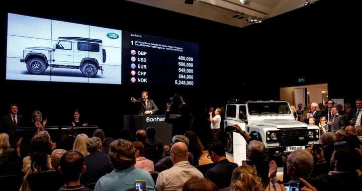 Land Rover Defender 2.000.000: aggiudicata all'asta Bonhans