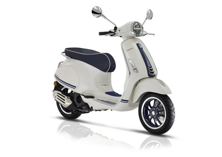 Vespa Yacht Club e Vespa Notte: nuove serie speciali
