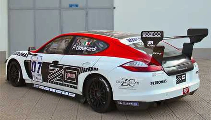 Porsche Panamera; trionfo nella Superstars Series
