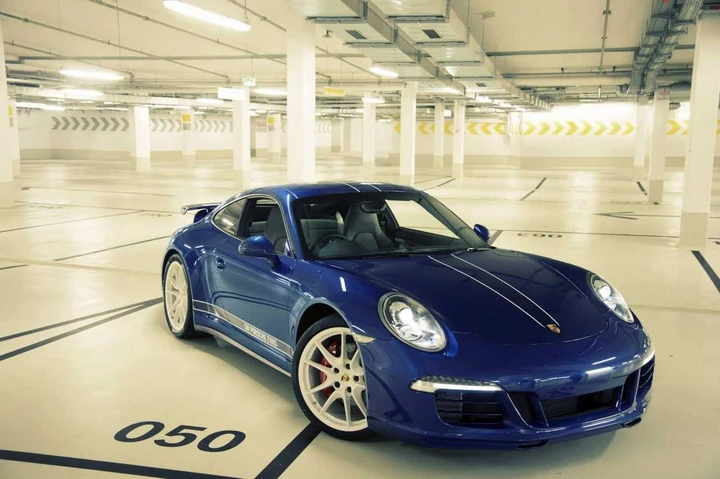 Porsche 911 Facebook, realizzata dai fans