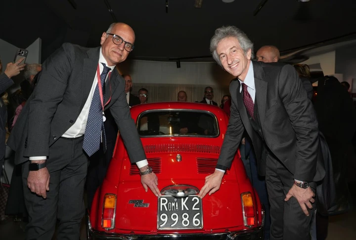 Auto d’epoca: dal 2026 torna il fascino delle targhe originali