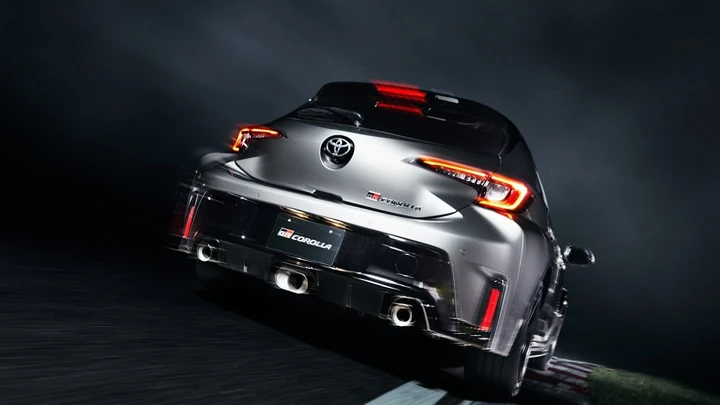 Toyota GR Corolla, grazie al restyling è ancora più scoppiettante