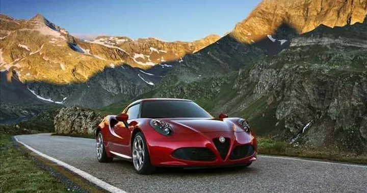 Alfa Romeo 4C: è l’auto più bella dell’anno 2013