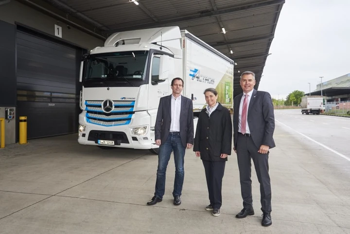 Mercedes-Benz: un eActros per la Pfenning Logistics