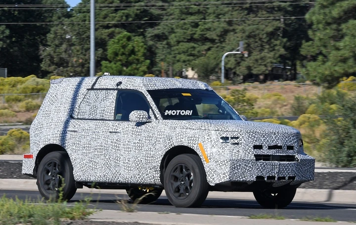 Ford Baby Bronco: ecco le immagini spia