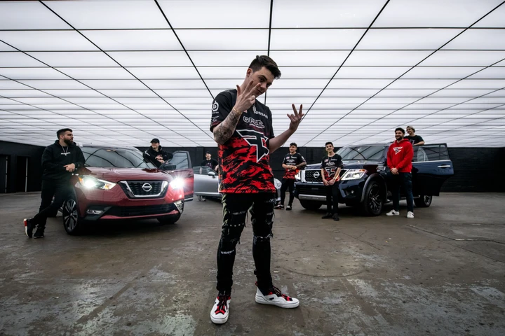 Nissan: negli e-sport con FaZe Clan e OpTic Gaming
