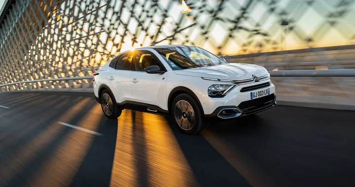 Citroën ë-C4 X: grande risultato nel test dei 1.000 km
