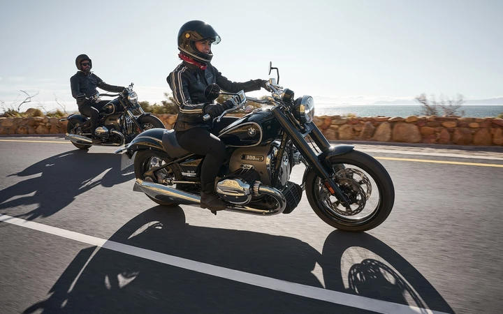 Nuova Bmw R 18: ecco la cruiser della Casa di Monaco