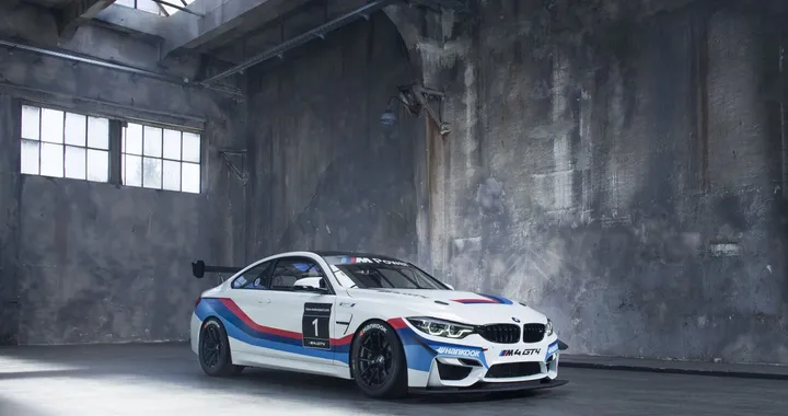 Bmw M4 GT4: in pista alla 24 Ore del Nurburgring