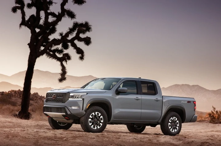 Nissan Frontier 2021: immagini ufficiali