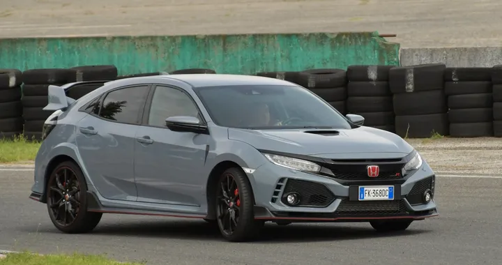 Honda Civic Type-R: la prova su strada