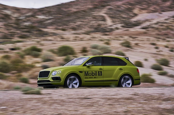 Bentley Bentayga Pikes Peak 2018: immagini ufficiali