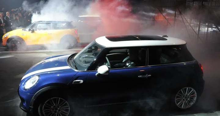 Nuova Mini 2014: l’inglese più cool si svela a Roma