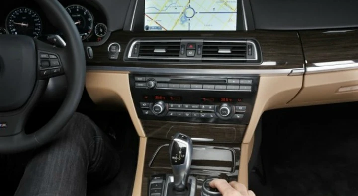 Bmw: l'infotainment del futuro sempre più touchscreen