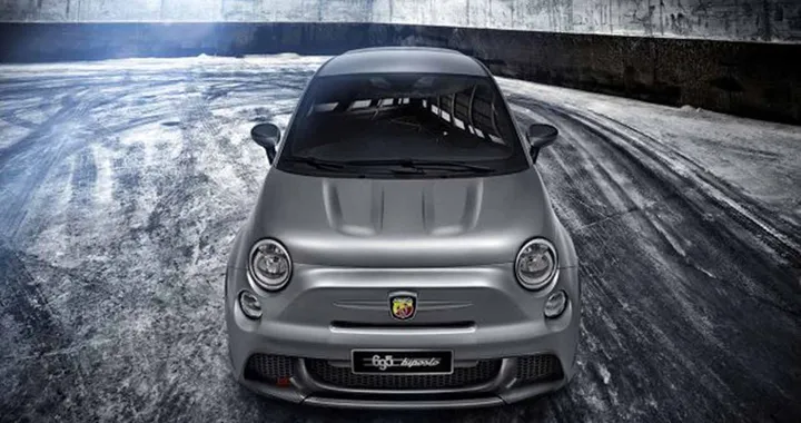 Abarth 695 biposto: auto ufficiale della Gumball 3000 2014