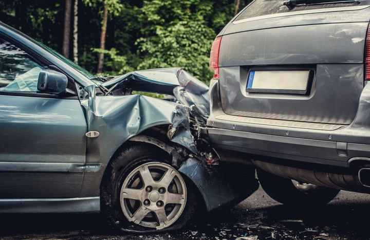 Strade europee ancora pericolose: 19.800 morti nel 2024, chi è più a rischio?