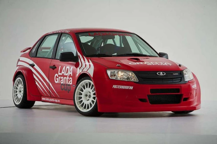 Lada: ritorno al WTCC con la Granta Sport