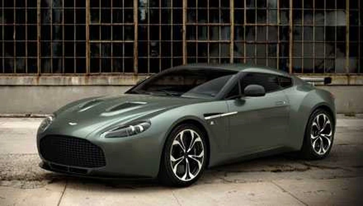 Aston Martin V12 Zagato al Concorso d’eleganza del Kuwait