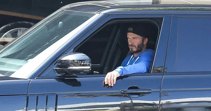 David Beckham alla guida con lo smartphone: patente sospesa per sei mesi